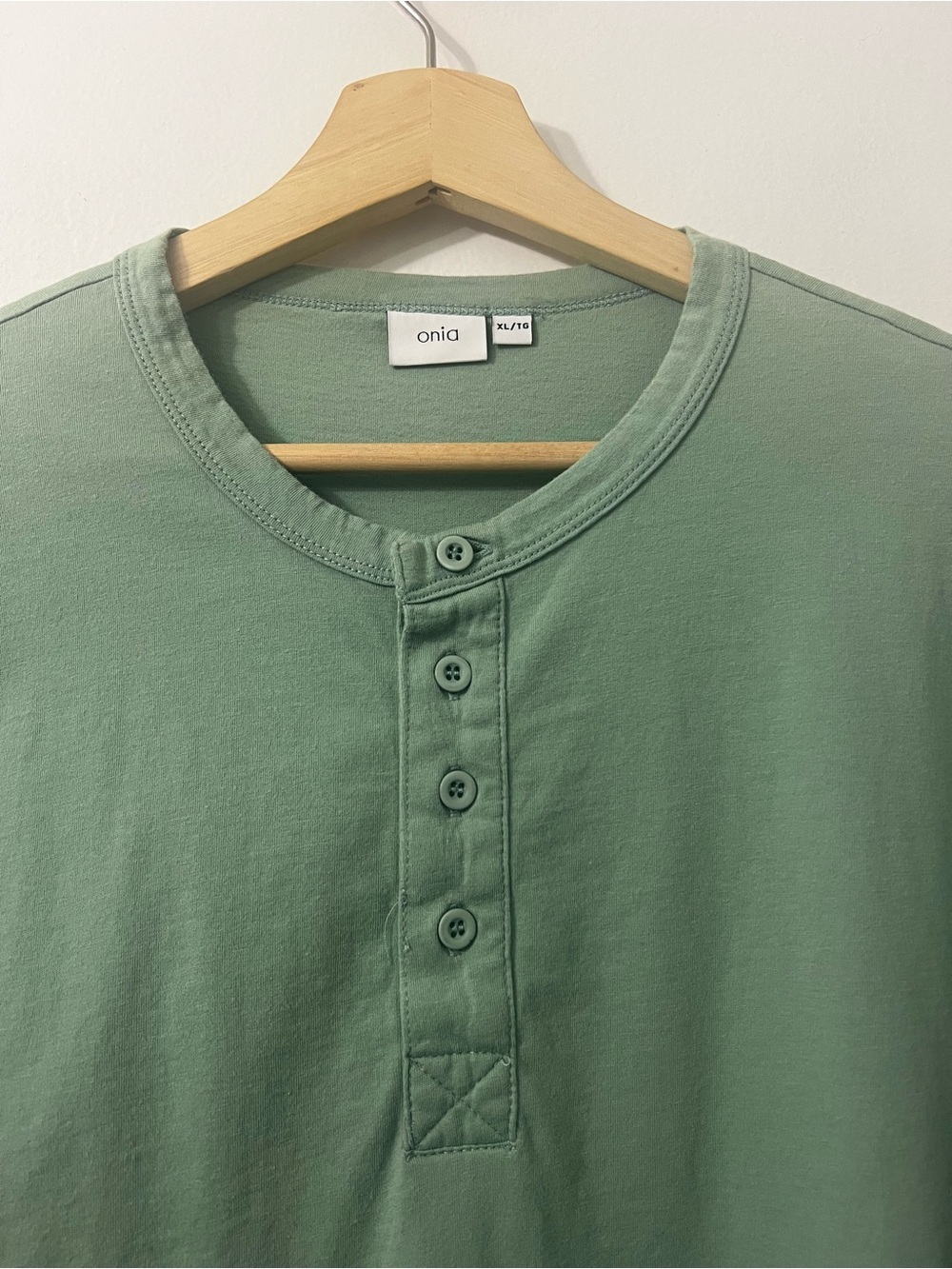 Onia Men’s Henley Short Sleeve Shirt Sage Green XL Coastal Casual 100% Cotton - Picture 3 of 9